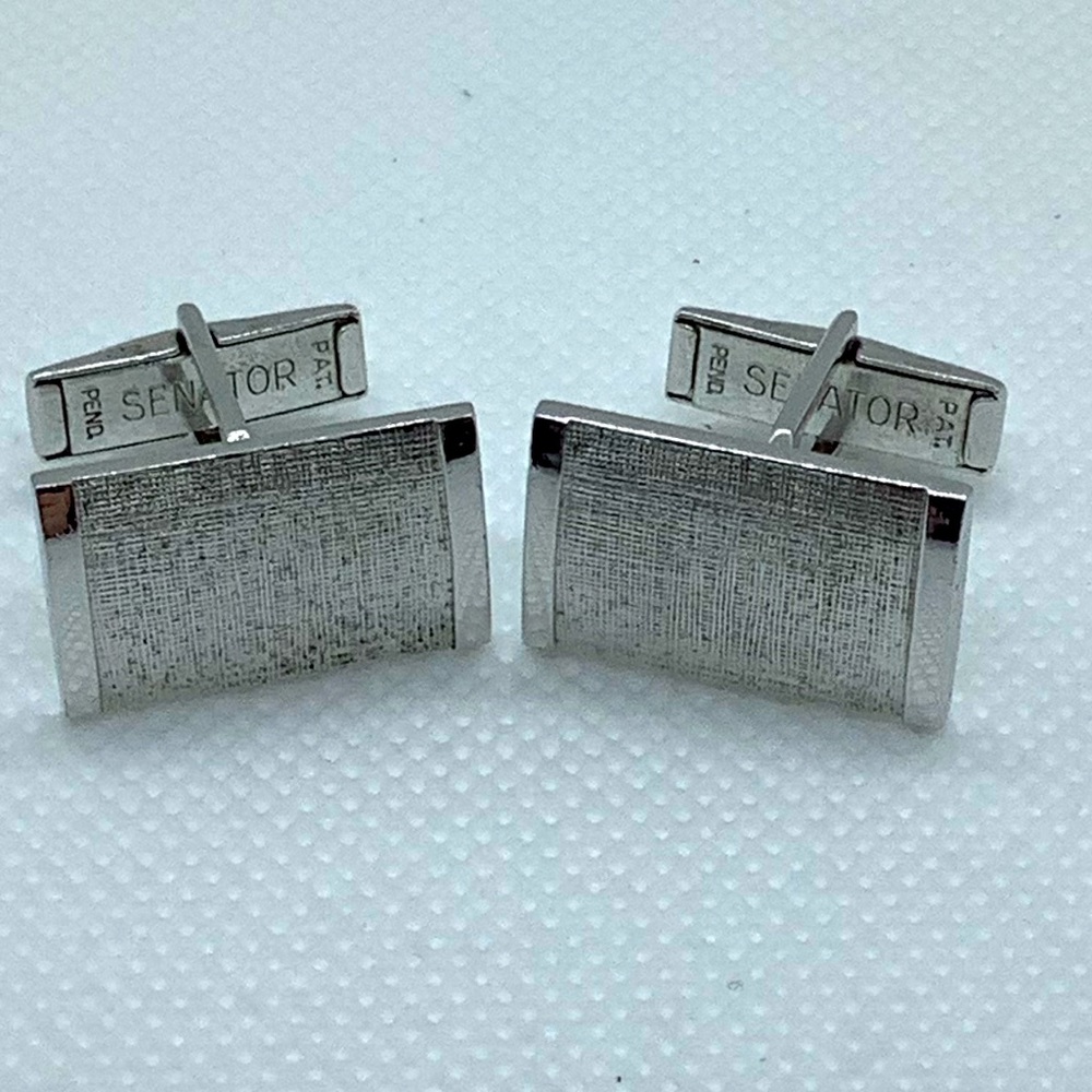 Senator Men’s Silver Tone Rectangular Cufflinks